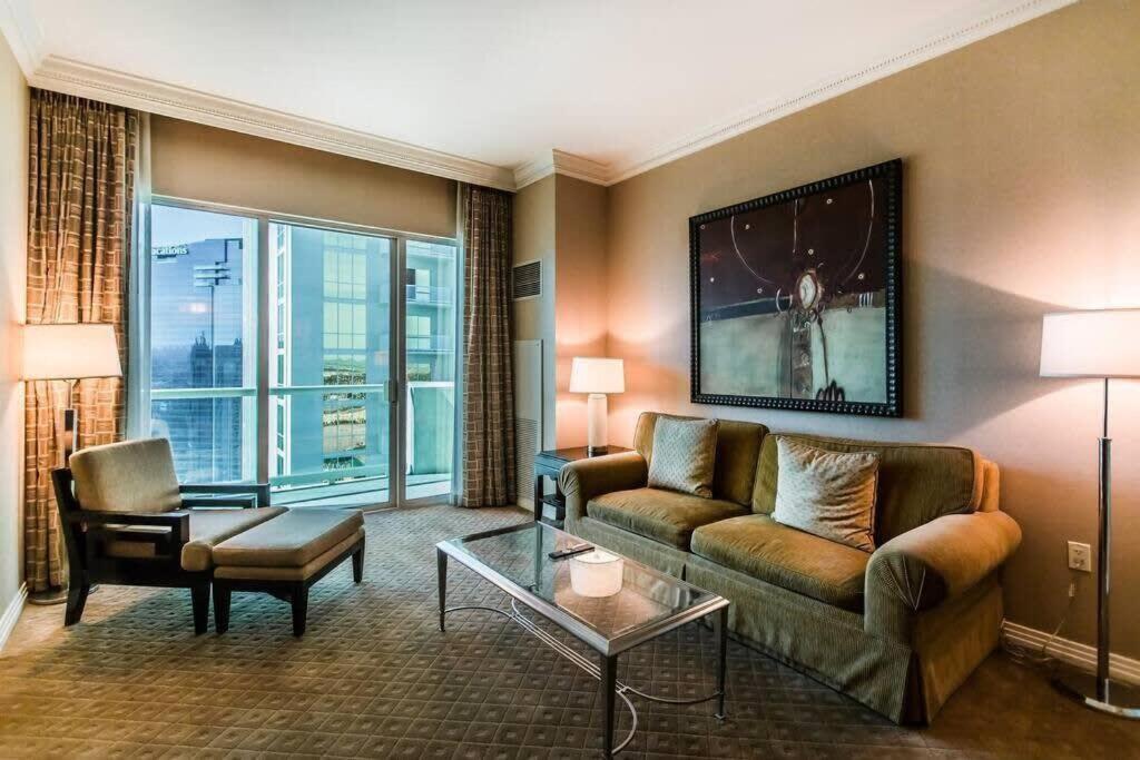 Mgm 12721 Executive Corner 1br Strip View Balcony Apartamento